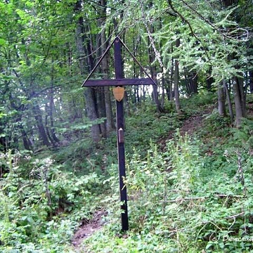 230951otryt2 Otryt, zbocza Trohańca, krzyż poległym żołnierzom węgierskim w latach 1914-1915 (fot. J. Milczanowska)