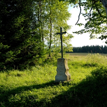 beniowa2016a Beniowa, krzyż przydrożny Iwana Batko z 1888r, 2016 (foto: P. Szechyński)