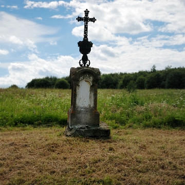 dzwiniacz2016aa Krzyż przydrożny, Dźwiniacz Górny, 2016 (foto: P. Szechyński)