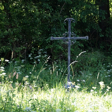 skorodne11a Krzyż przy drodze w okolicy wsi Skorodne, 2016 (foto: P. Szechyński)