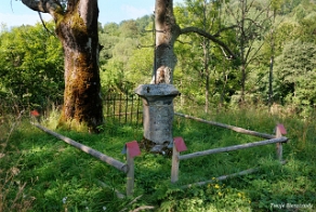 jaworzec2012aa Jaworzec, krzyż tzw. pańszczyźniany - oryginalny jest tylko cokół, , 2012 (foto: P. Szechyński)