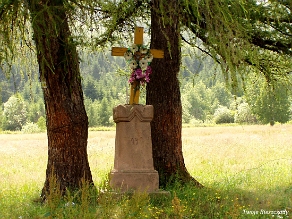 maniow2006b Maniów, krzyż z 1903r., 2006 (foto: P. Szechyński)