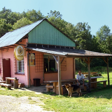 duszatyn2007b Duszatyn, bar letni, 2007 (foto: P. Szechyński)