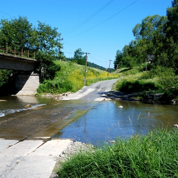 duszatyn2014a Duszatyn, bród oraz most kolejki wąskotorowej, 2014 (foto: P. Szechyński)