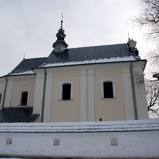 uherce2009b Uherce, barokowy kościół parafialny z 1757r., zima 2009 (foto: P. Szechyński)
