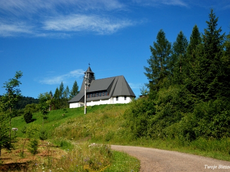 Zatwarnica oraz przysiółki Sękowiec i Suche Rzeki wraz z okolicą