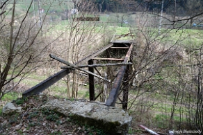 komancza2010c Komańcza - Letnisko, dawniej ta kładką biegł szlak czerwony, 2010 (foto: P. Szechyński)