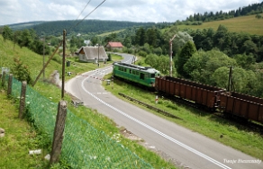 komancza2010n Komańcza, przejazd kolejowy obok cmentarza, 2010 (foto: P. Szechyński)