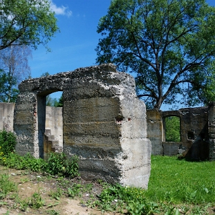 lutowiska2019g Lutowiska, ruiny synagogi, 2019 (foto: P. Szechyński)