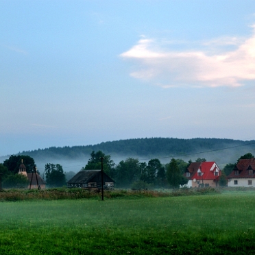 Wola Michowa dziś niewielka wioska, dawniej miasteczko w dolinie Osławy