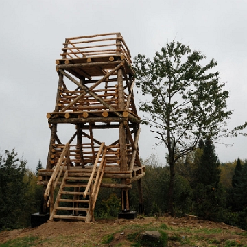 korbania-2014b Korbania, wieża widokowa tuż po oddaniu, jesień 2014 (foto: P. Szechyński)