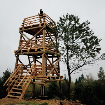 korbania-2014f Korbania, wieża widokow tuż po oddaniu, jesień 2014 (foto: P. Szechyński)