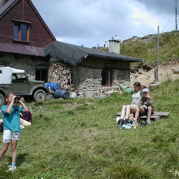 wetlinska2003a Połonina Wetlińska, schronisko Chatka Puchatka w roku 2003 (foto: P. Szechyński)