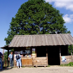 rawki2007a Przełęcz Wyżniańska, dawny punkt kasowy BdPN, 2007 (foto: P. Szechyński)