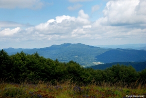 hyrlata2012i Hyrlata, widok z Wielkiej Polany na Łopiennik, 2012 (foto: P. Szechyński)