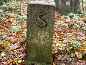 kinczyk2005f Piniaszkowy, słupek dawnej granicy z Czechosłowacją, 2005 (foto: P. Szechyński)