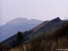 kinczyk2005z Podejście pod Kińczyk Bukowski, w tle Tarnica, 2005 (foto: P. Szechyński)