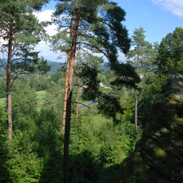 leski2017m Kamień Leski, widok w kierunku Glinnego (foto: P. Szechyński)