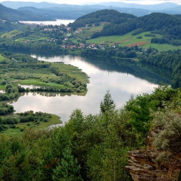 koziniec2010i Kamieniołom na Kozińcu, widok na Zalew Myczkowiecki i Solinę (foto: P. Szechyński)