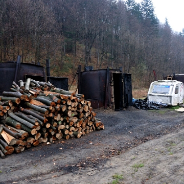 lopienka2014d Łopienka, drugi wypał węgla (za wsią), wiosna 2014 (foto: P. Szechyński)