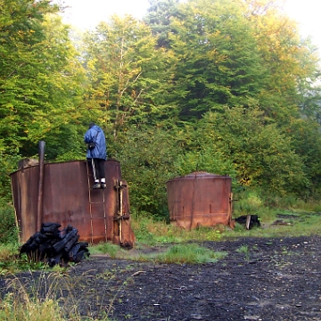 sekowiec2005a Sękowiec, retorty przy rezerwacie Hulskie, 2005 (foto: P. Szechyński)
