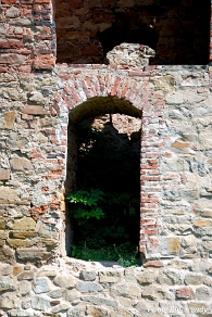 zagorz2010y Zagórz, ruiny klasztoru, 2010 (foto: P. Szechyński)