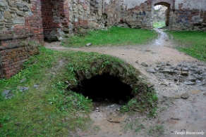 zagorz2014e Zagórz, ruiny klasztoru, 2014 (foto: P. Szechyński)