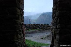 zagorz2014f Zagórz, ruiny klasztoru, 2014 (foto: P. Szechyński)