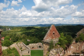 zagorz2017j Zagórz, ruiny klasztoru, 2017 (foto: P. Szechyński)