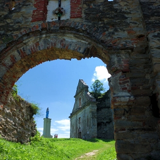 zagorz2010z8 Zagórz, ruiny klasztoru, 2010 (foto: P. Szechyński)