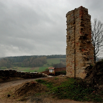 zagorz2014l Zagórz, ruiny klasztoru, 2014 (foto: P. Szechyński)