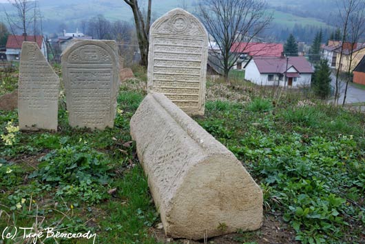 Nagrobek tumbowy - kirkut w Baligrodzie