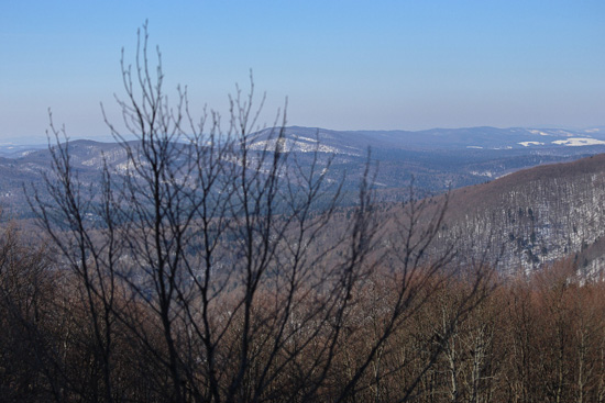 Widok z masywu Hyrlatej na Bieszczady Zachodnie