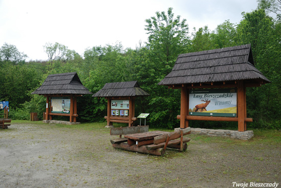 Sękowiec, parking nad Sanem