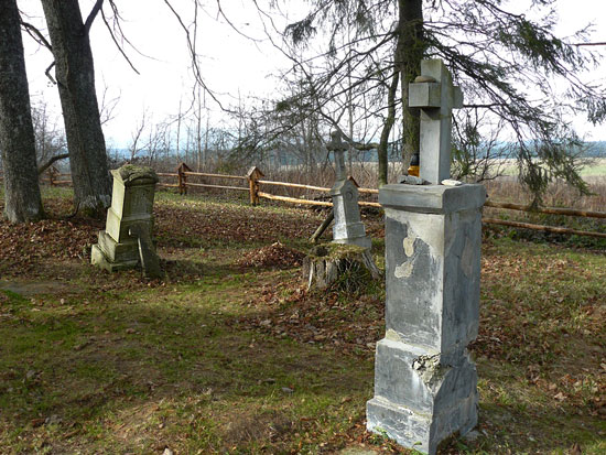 Cmentarz w Beniowej