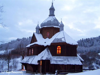 Cerkiew w Hoszowie zima