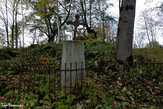 Cmentarz w Rajskie